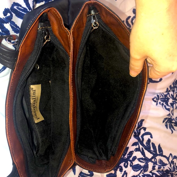 👜Pasqualini Brown & Black Leather Shoulder Bag with amazing storage👜 - Picture 4 of 13